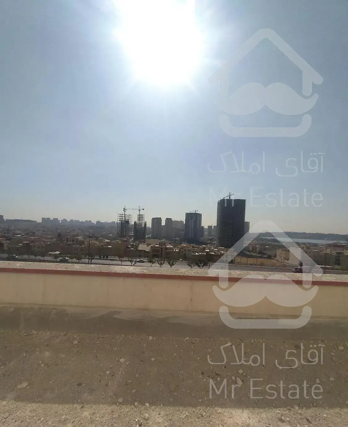 چیتگر ۱۳۵ متر/ سند اداری/در حد کلیدنخورده/ فول