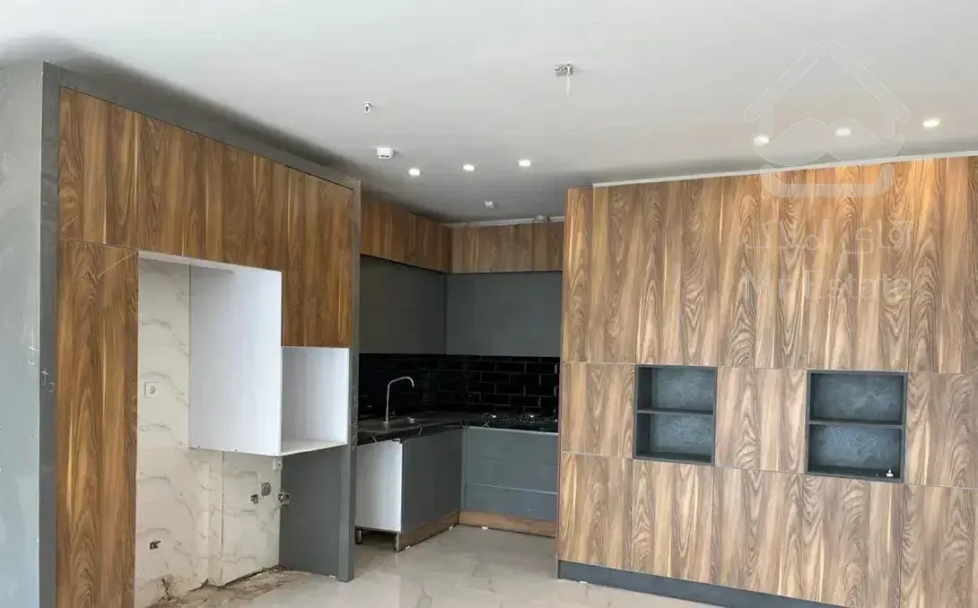 آپارتمان ۱۲۵ متر/ ویلای شش/ طبقه ۵/دوخواب/لابی