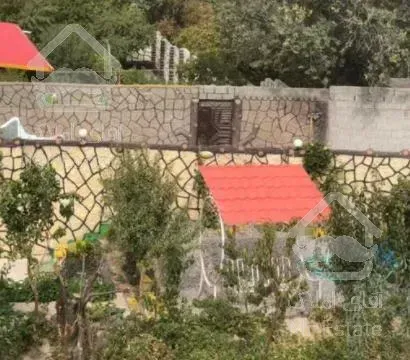 تبریزفروش ویلاباغ  600 متری باامکانات فول وکلیه درختان در اسفهلان