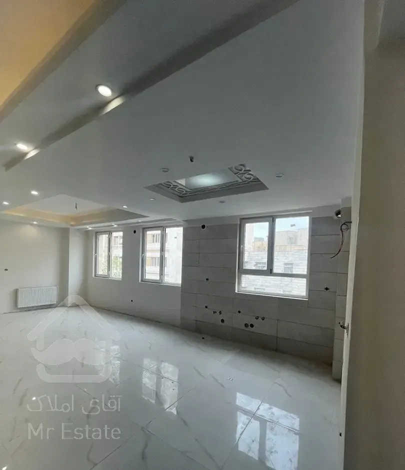 ۱۳۰متر سه خواب/کلید نخورده/میدان حر