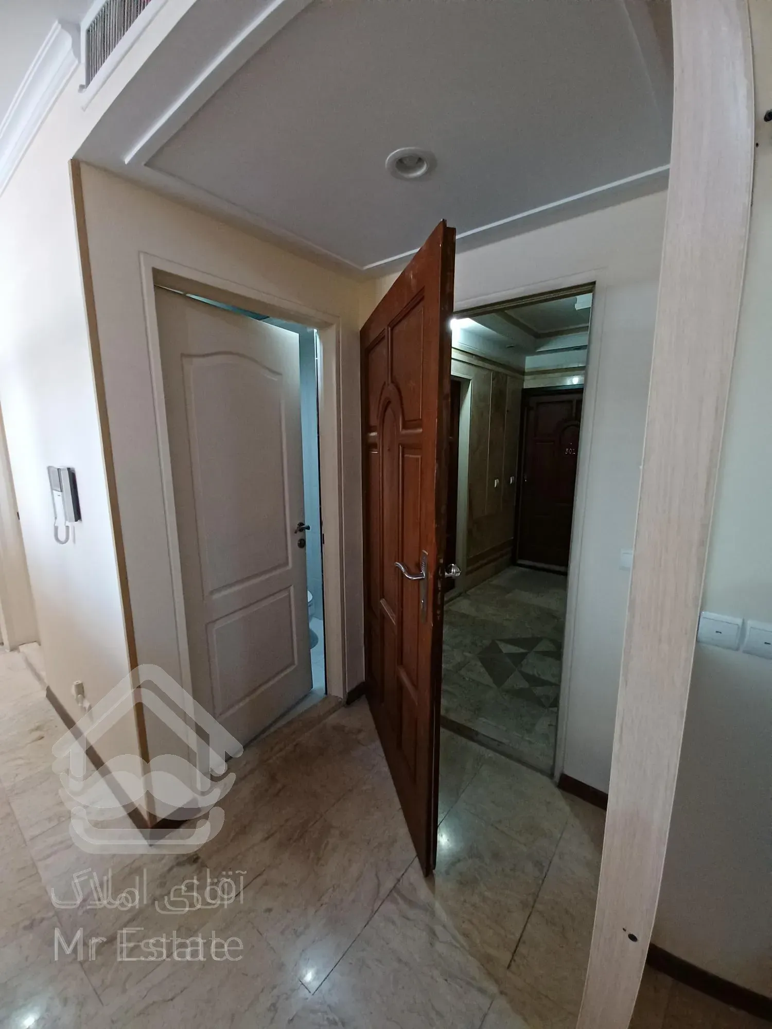 فروش آپارتمان موقعیت اداری فول صادقیه