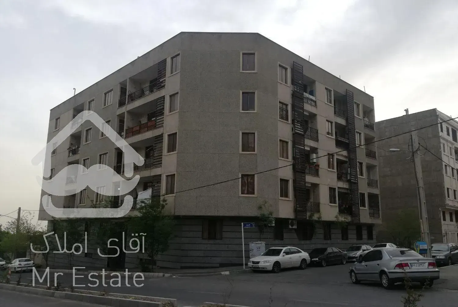 67 متر یک خوابه