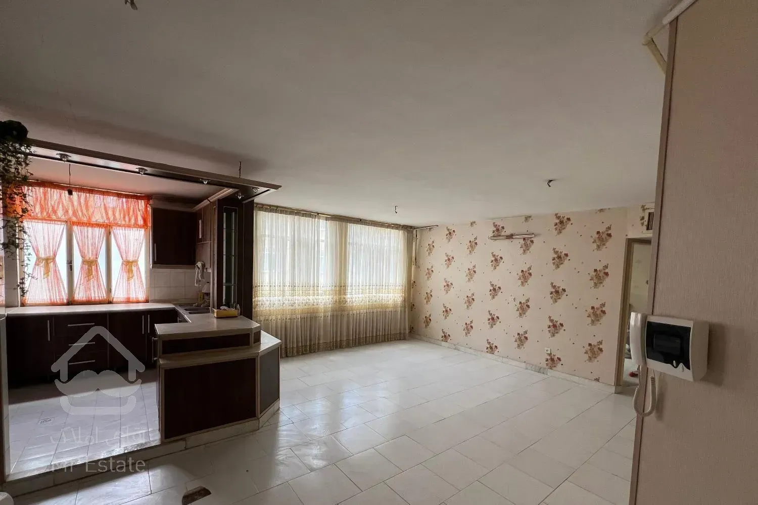 آپارتمان ۸۲ متری ۲خوابه