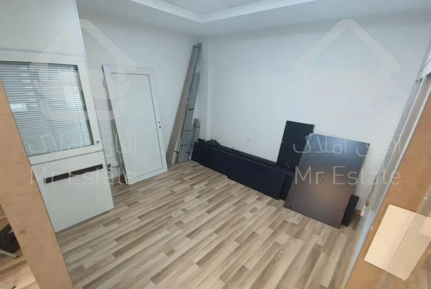 105متر فلت اداری تاپ لوکیشن دریاچه شهدای خلیج فارس