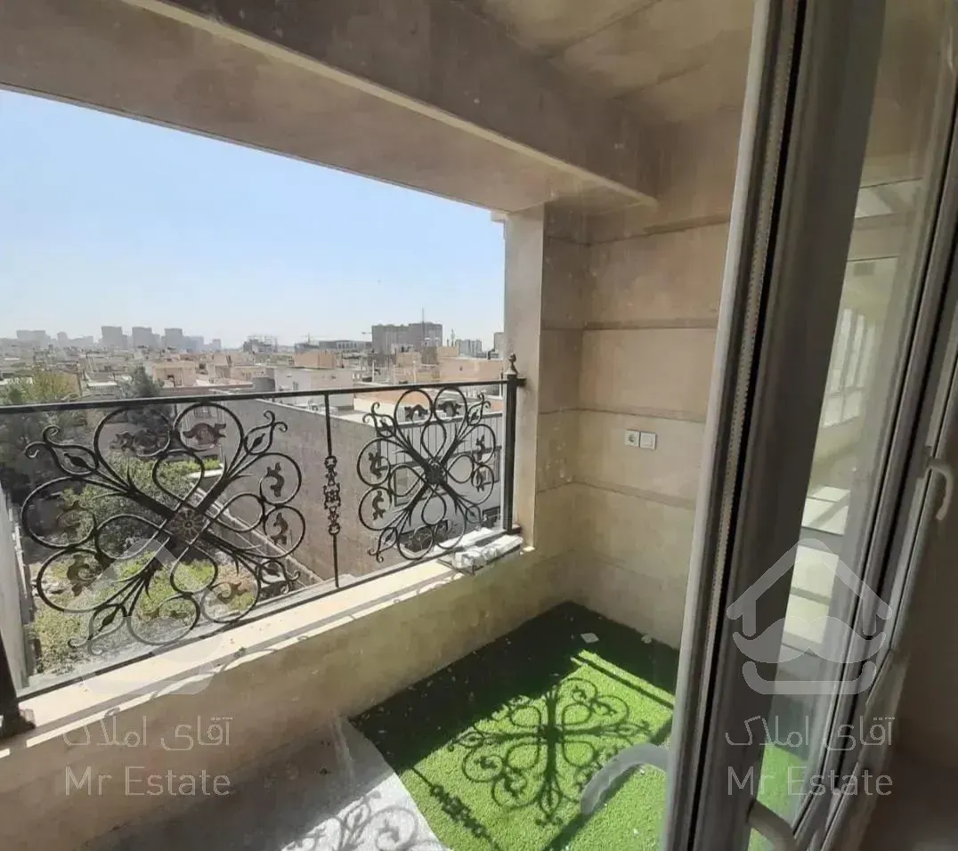 ۶۰۰ متر موقعیت اداری شیک نوساز دربست شهرک راه آهن