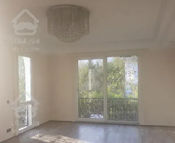 1000 متر / ویلایی تریبلکس / فول مشاعات / دربست