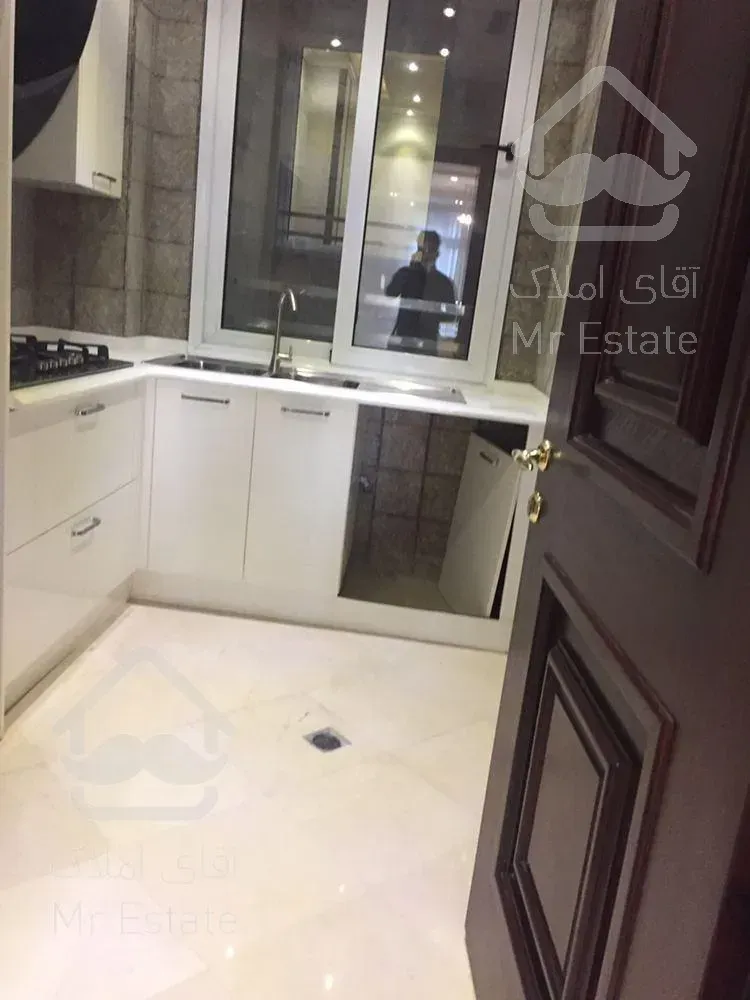 خرید و فروش آپارتمان مسکونی 240 متری فرمانیه مهماندوست