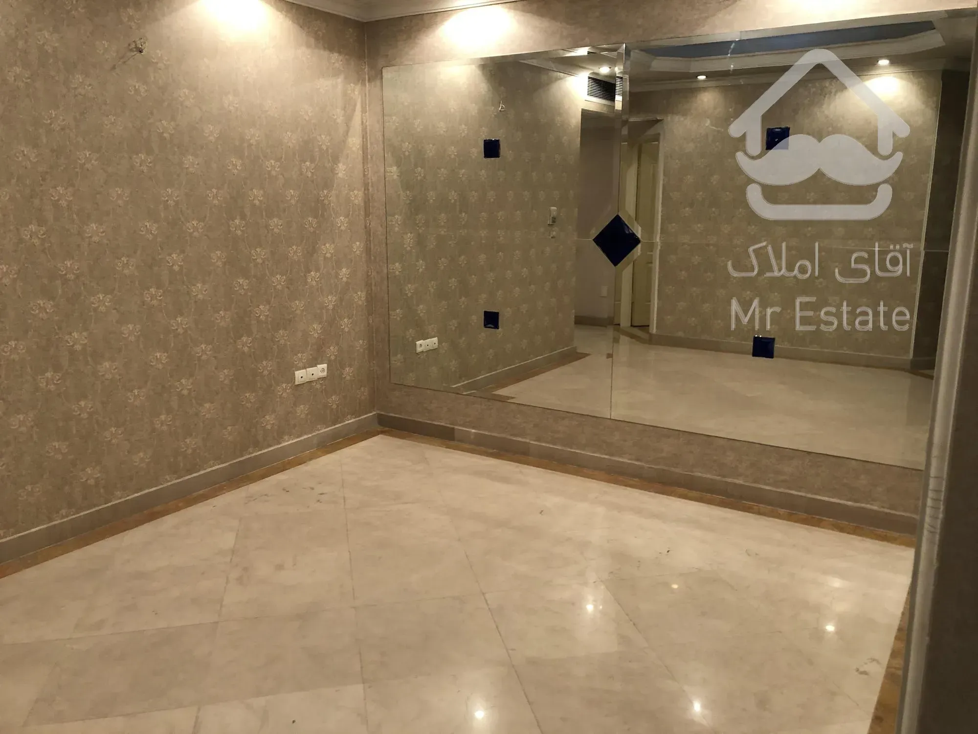 رهن و اجاره آپارتمان ۲۲۰ متری ۳ خوابه کامرانیه