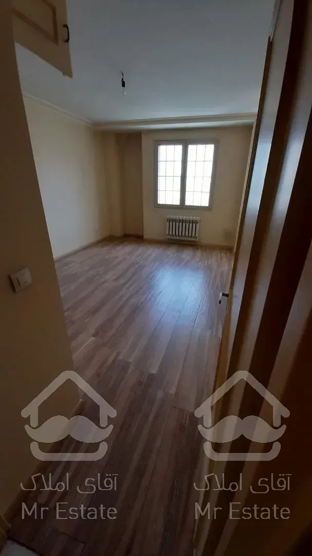 آپارتمان ۱۱۷ متری شیک و لوکیشن خوب