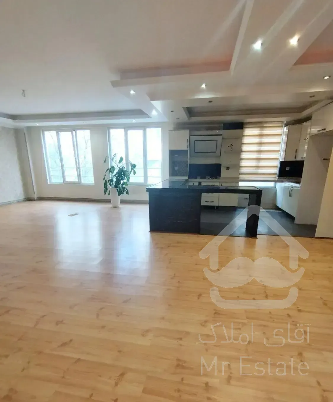 ۱۵۰ متر/۲پارکینگ سندی/دوطرف نور