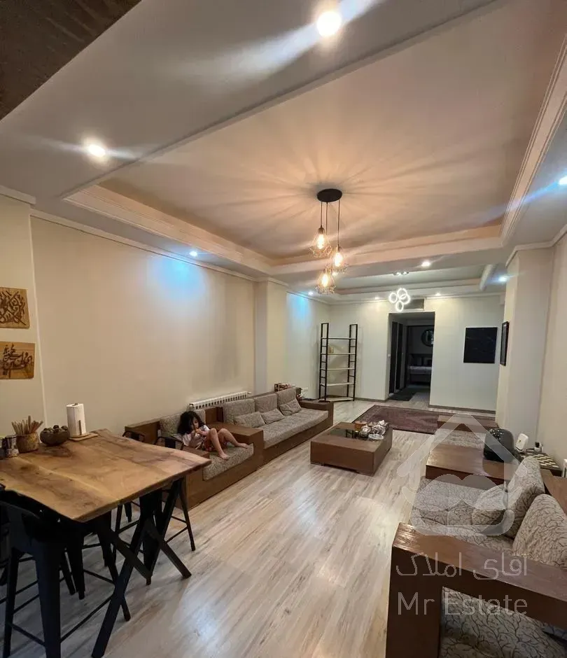 ۷۷متری ۲خواب /تکبرگ / فروش قطعی