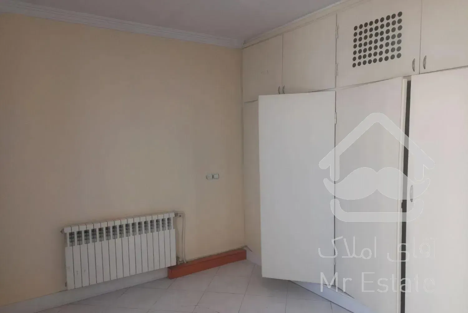 ۱۴۷ متر ۳ خواب تک واحدی مستر دار