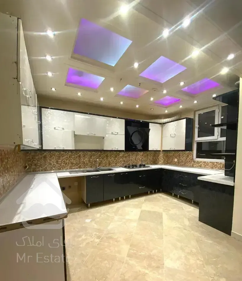 آپارتمان ۱۰۵ متری دو خوابه با پارکینگ و آسانسور