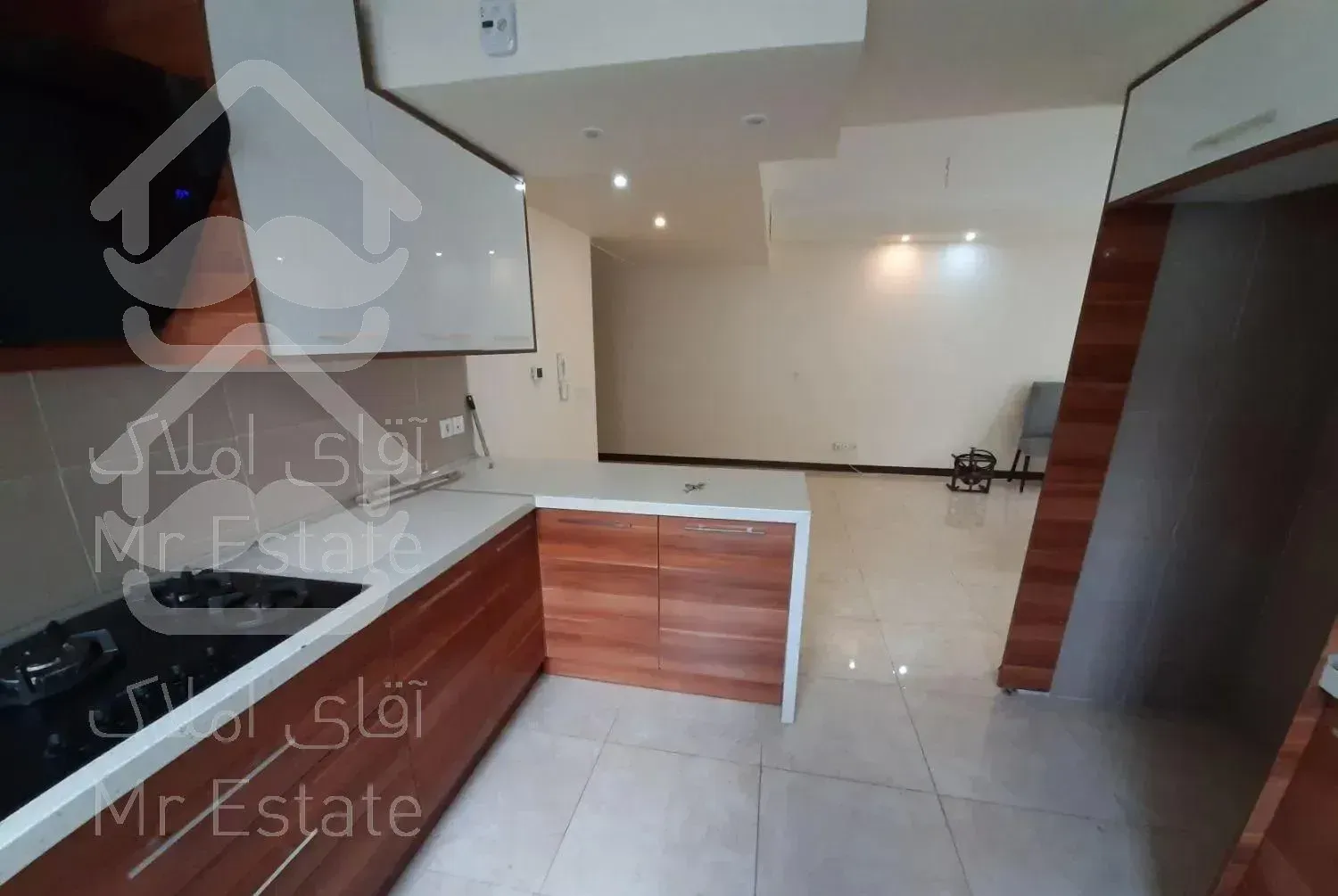 95 متر سالن پرده خور