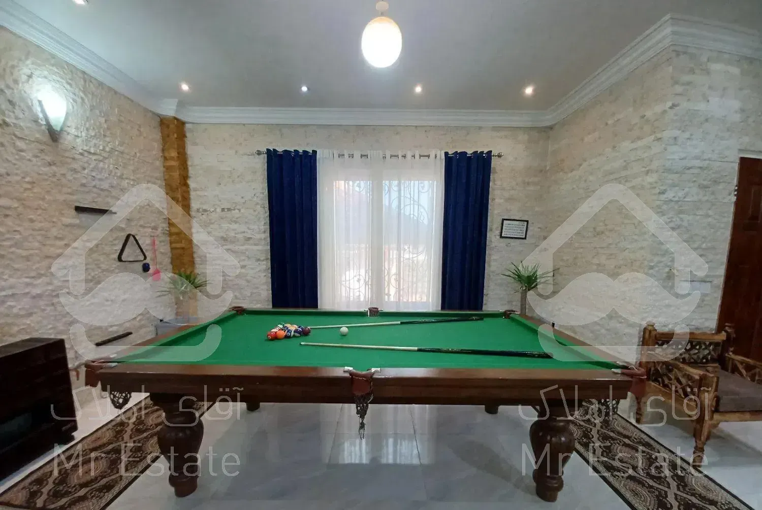 استخرآبگرم،جکوزی،بیلیاردخودم مالکم