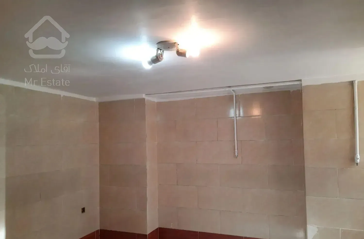 طبقه همکف 75 متری ۴ پله گود