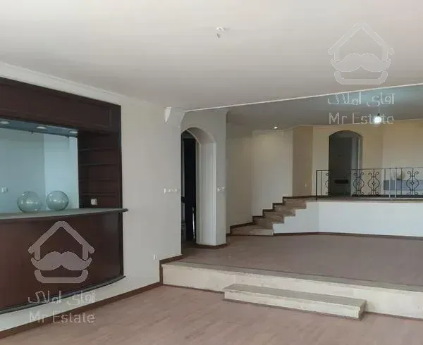 نیاوران.طبقه10.نور و چشم انداز بدون مشرف