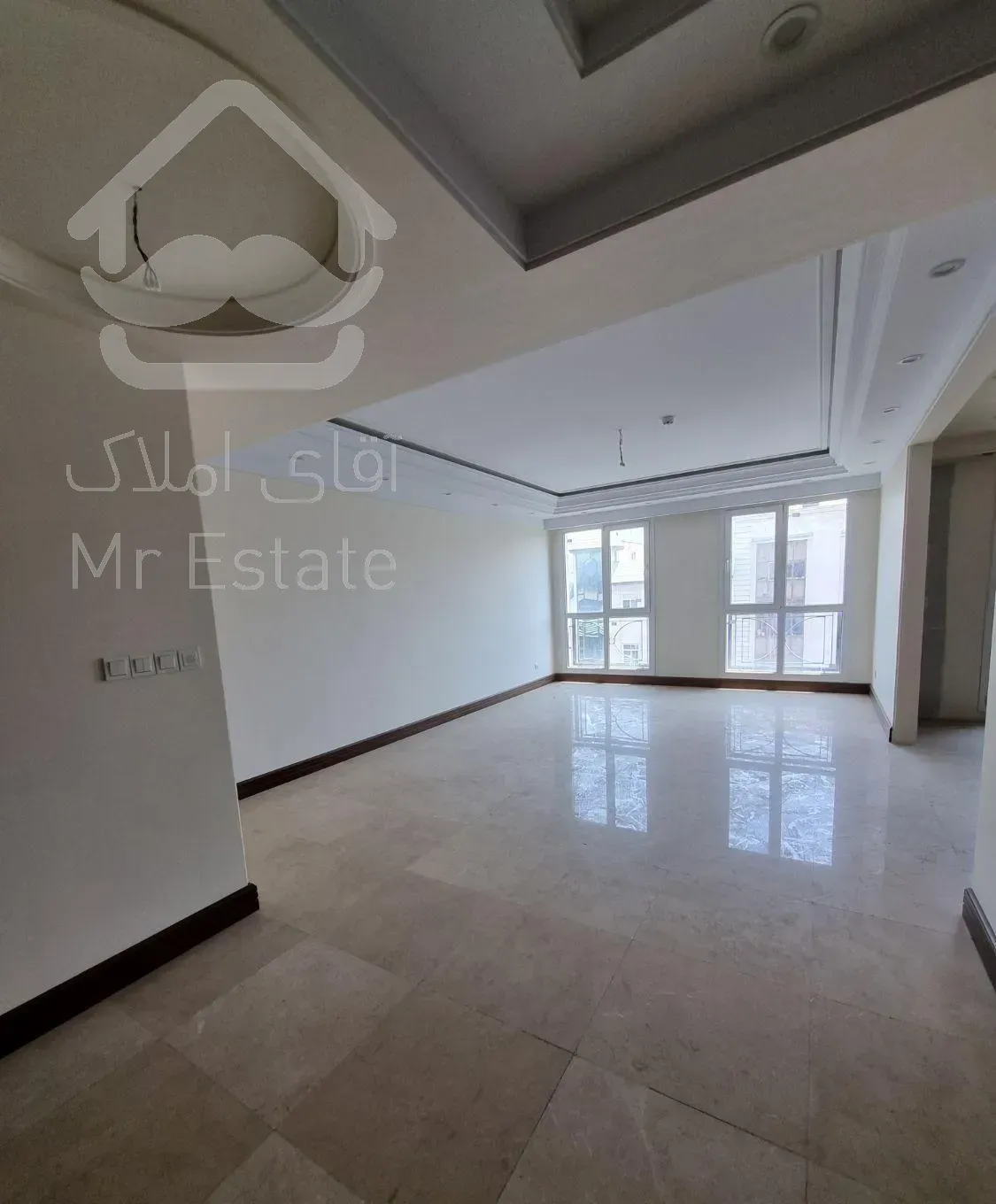 سعادت آباد ۱۲۷ متر نوساز / ۳ پارکینگ سندی