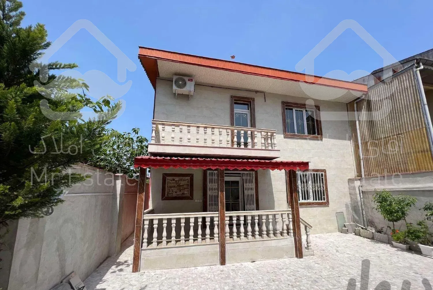 رهن ویلایی دو طبقه ۲۰۷ متری محدوده پاسداران.