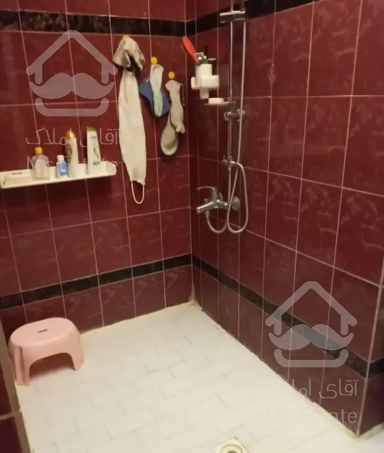 اپارتمان ۷۴ دوخواب واقع در خیابان کمیل نزدیک مترو