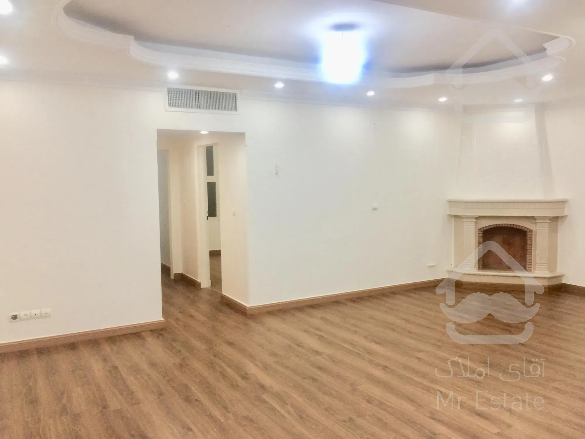 ۹۰ متر آپارتمان مسکونی واقع در اباذر گلدشت