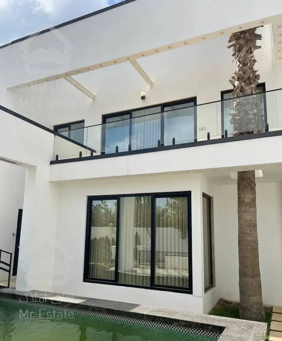 ویلا ۳۵۰ متری استخردار در منطقه جنگلی محمودآباد