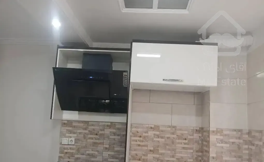 آپارتمان ۸۰ متری ۲ خوابه فلکه چهارم با پارکینگ