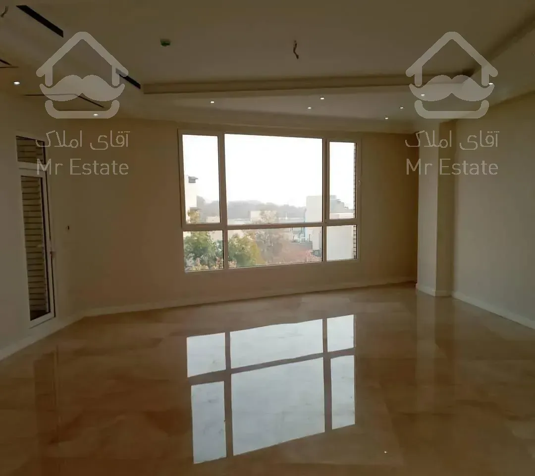 آپارتمان ٩٥متر گلزار/ تراس/خوش نقشه