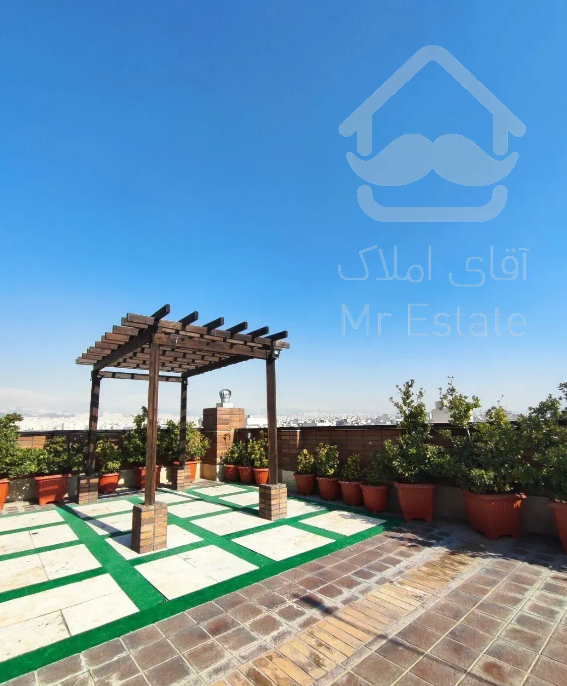 130متر*ساختمان برند*الماس منطقه*لابی مجلل*روف