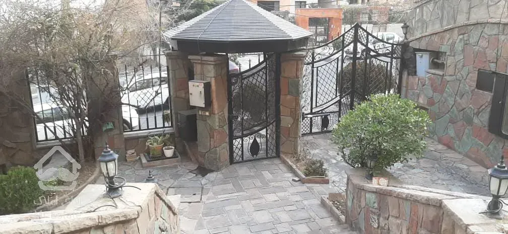 رهن و اجاره98 متری در کوی فراز