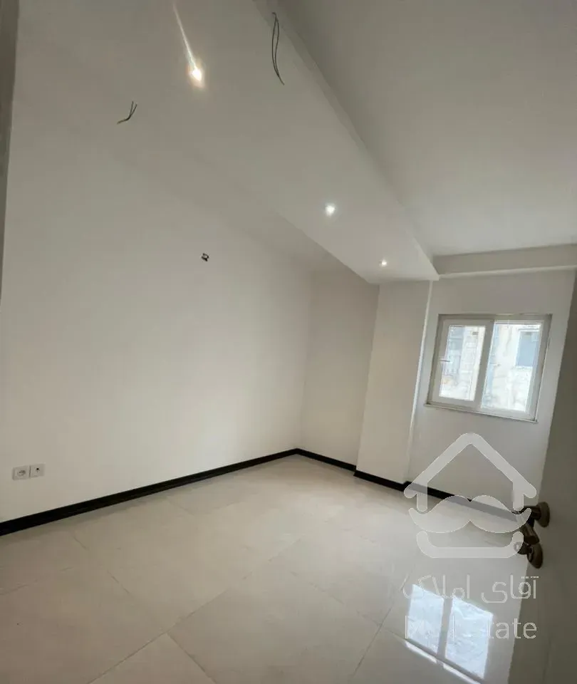 آپارتمان شیک نوساز کلیدنخورده۱۸۰متری