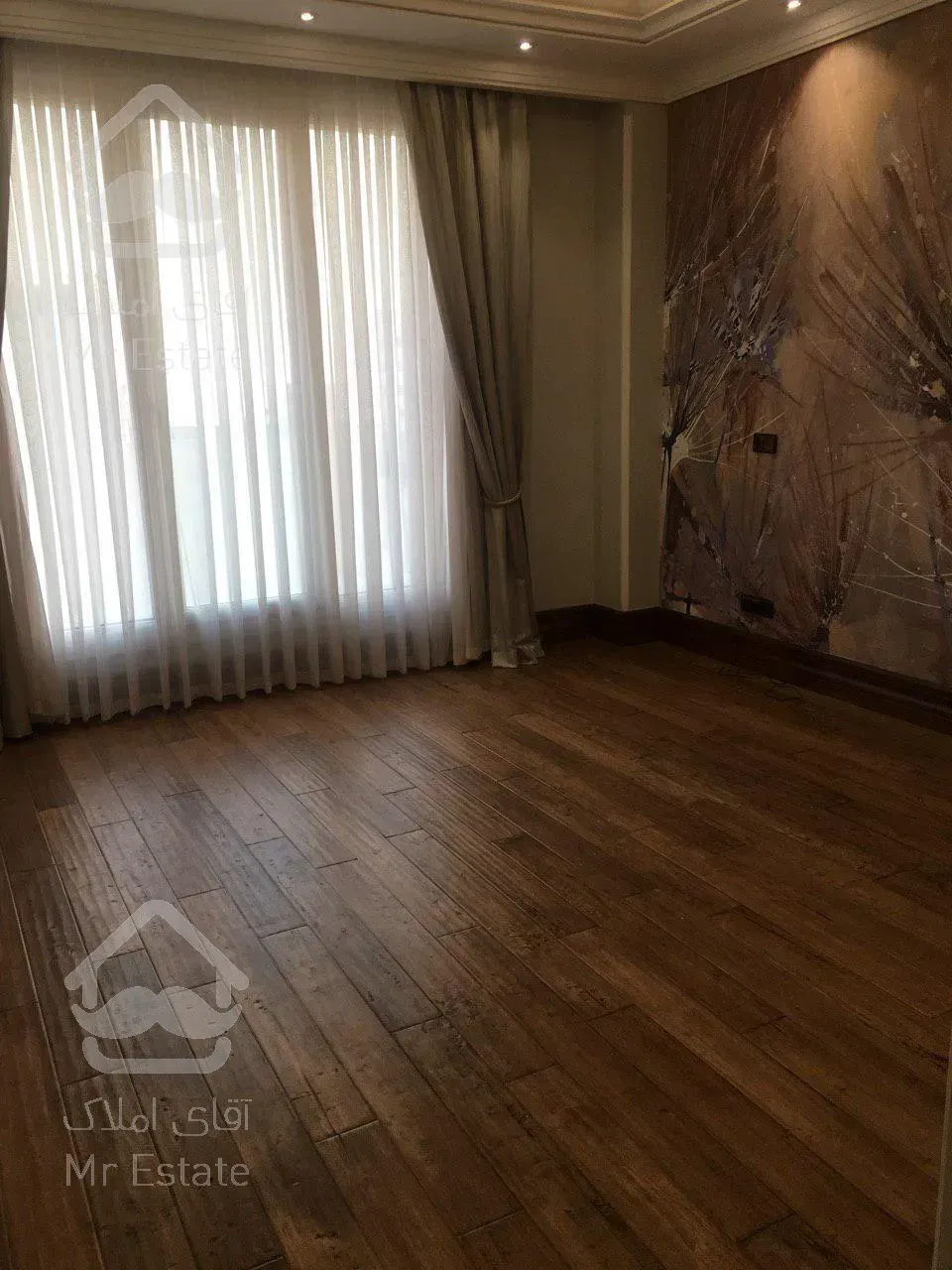 خرید و فروش آپارتمان مسکونی 233 متری فرمانیه شرقی