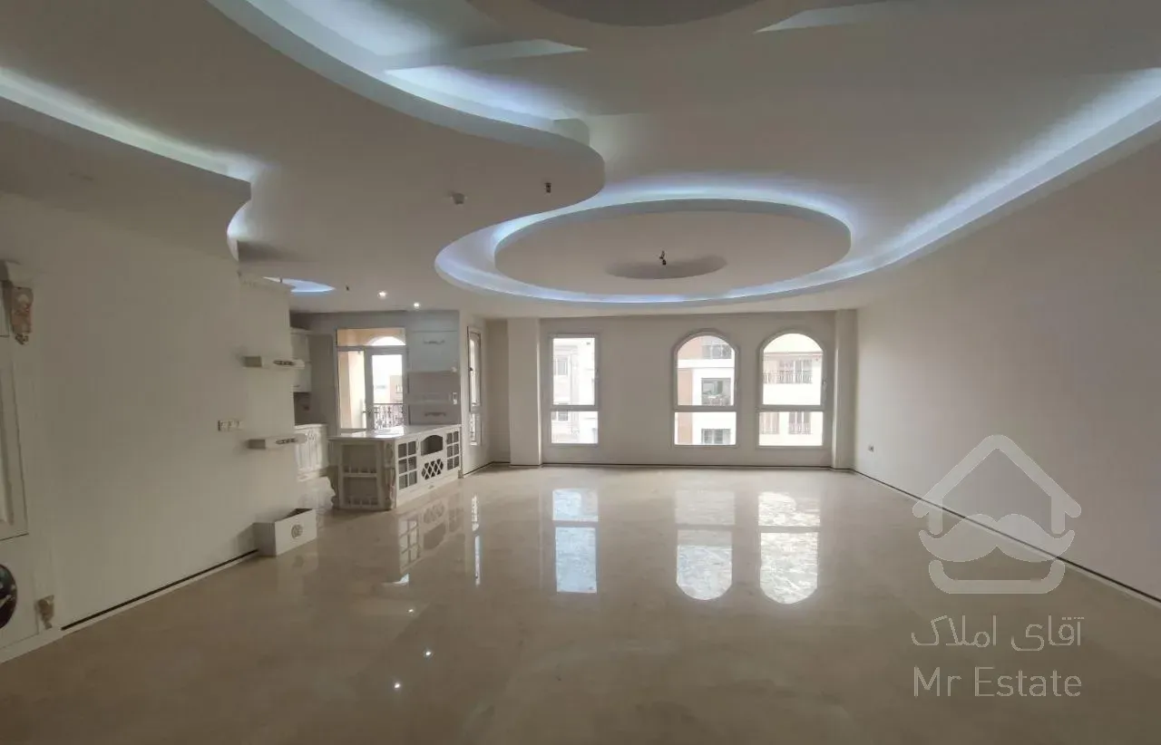 ۱۳۰متر نوساز کلید نخورده فول فلکه اول صادقیه