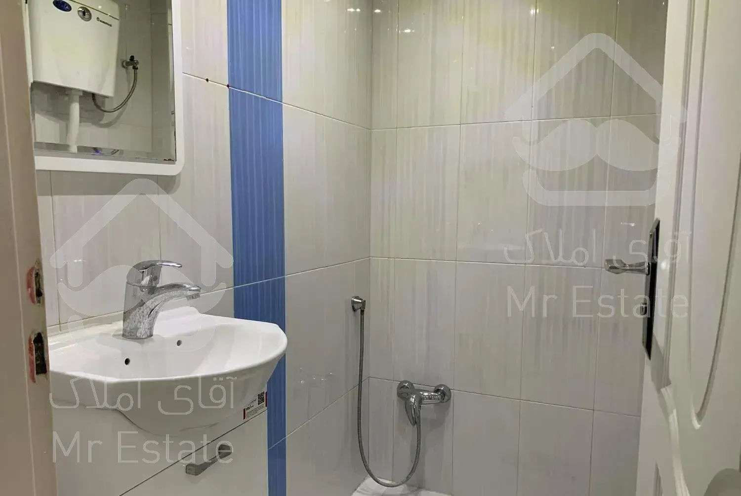 ۳دانگ فروشی از ۱۶۲متر زمین با۳طبقه بنا شهرک چشمه