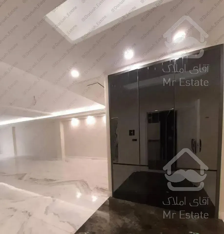 آپارتمان،۲۱۵ متری، ۳ خوابه ، غرق نور و ویو، ط ۸