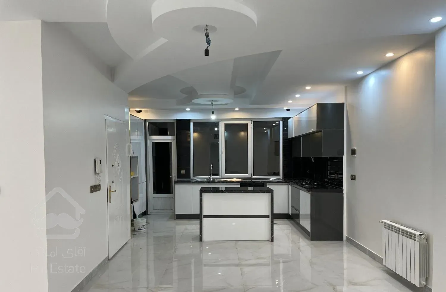 ۸۸ متر / فول باسازی مدرن / با پارکینگ آسانسور مجزا