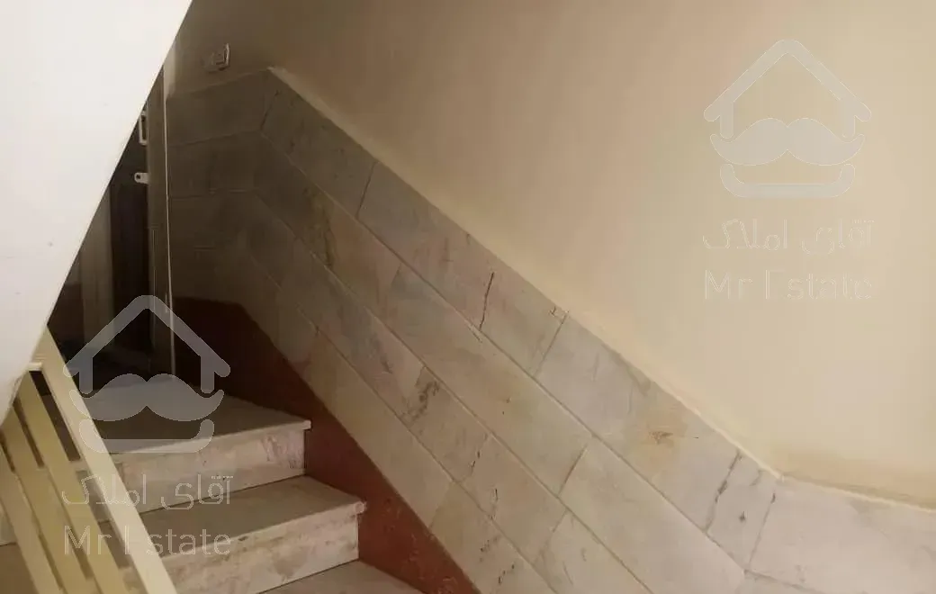 ۵۰ متر تک واحد ۹ ساله/ طبقه سوم با پارکینگ/دهقان