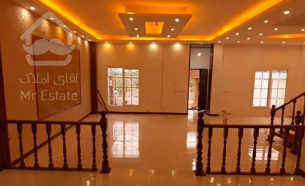 ۲۵۰ متر ویلا دوبلکس استخر دار