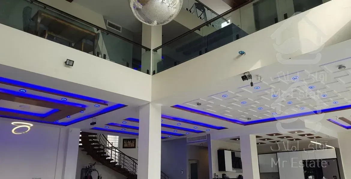 ویلا تریبلکس  استخر ۴فصل