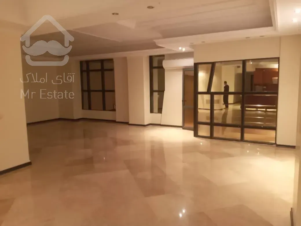 اجاره و رهن آپارتمان زعفرانیه 210  متر شیک