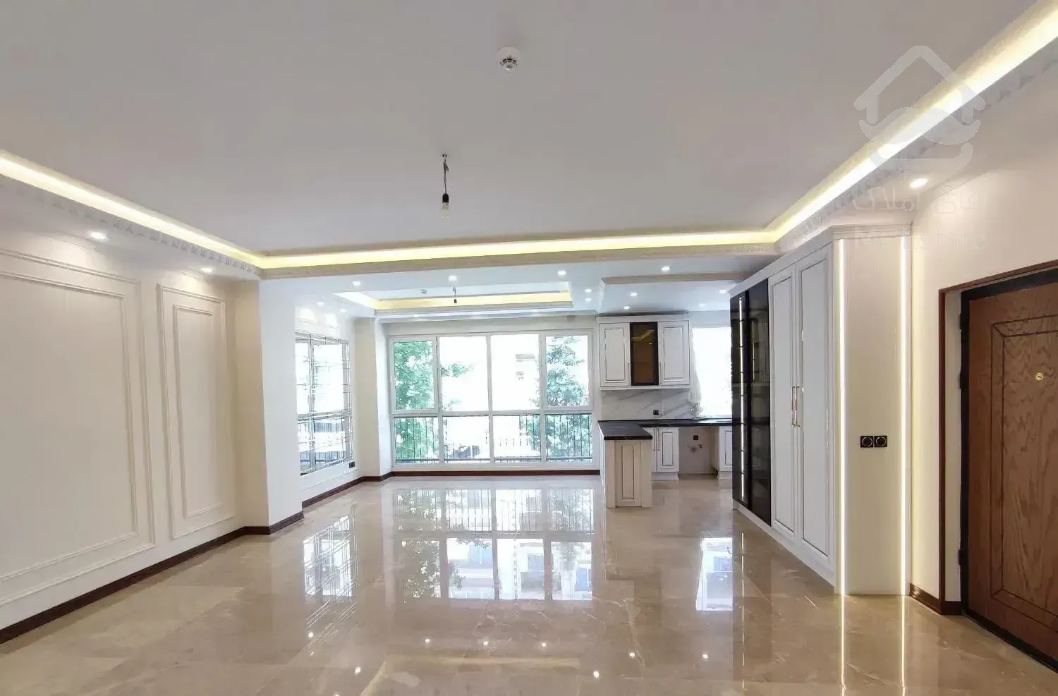 آپارتمان ۷۹ متری ۲ خوابه با دو پارکینگ در فرجام