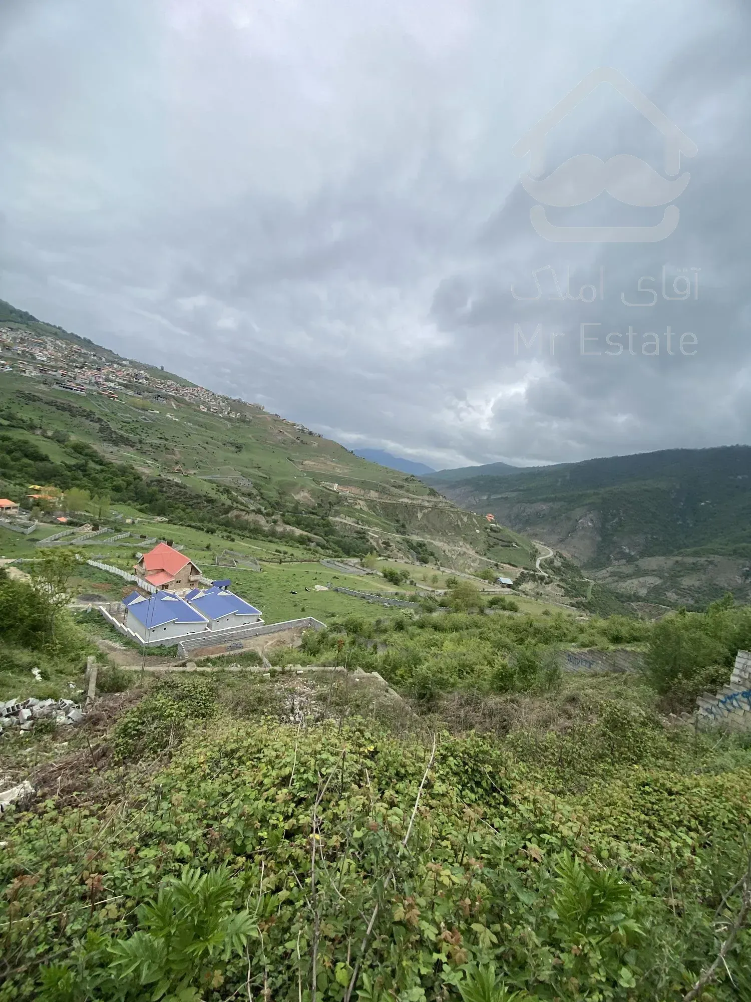 550 متر زمین با ویو ابدی آماده ساخت