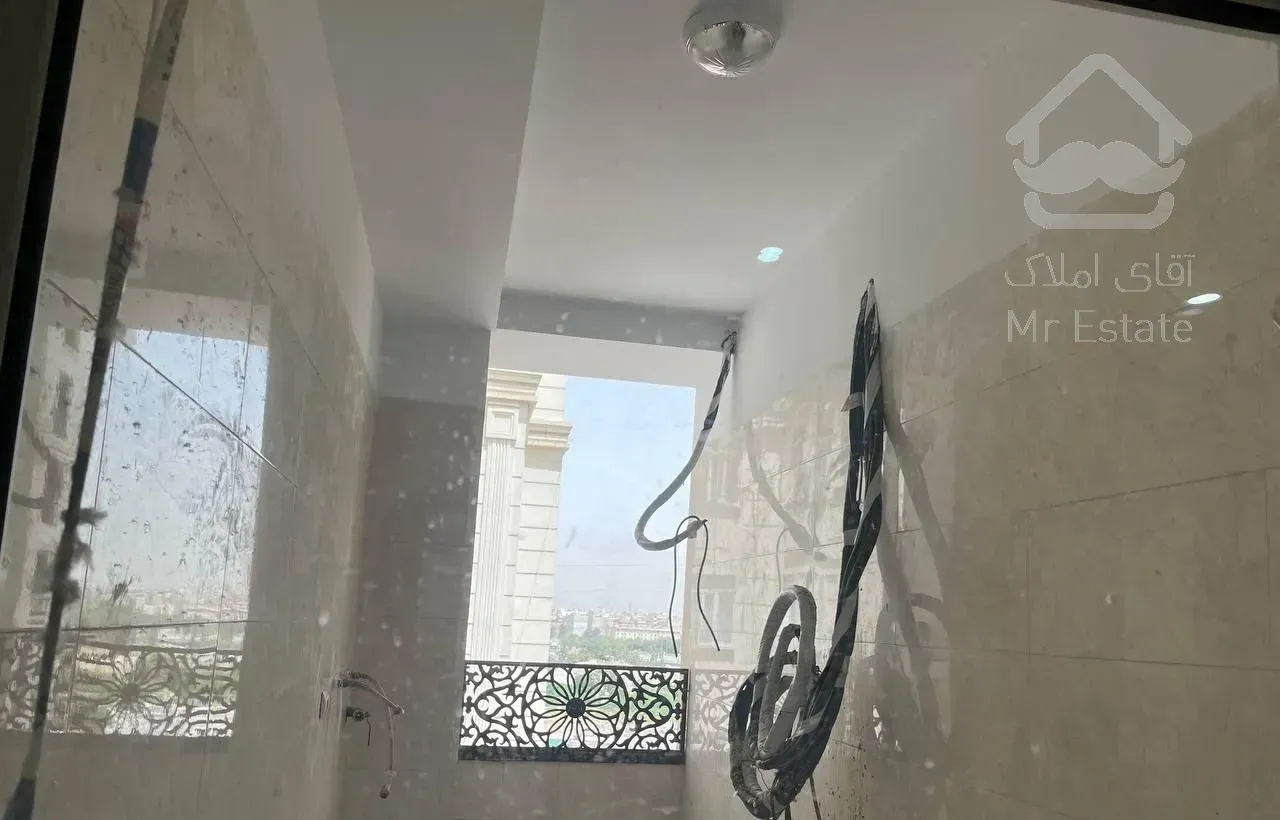 آپارتمان ۲۱۲ متری سه خواب