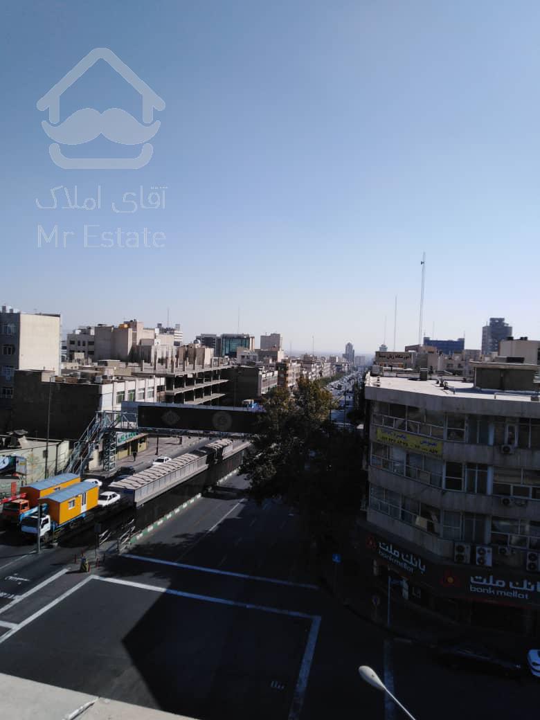 ۲۵۰ متر اداری در میدان توحید