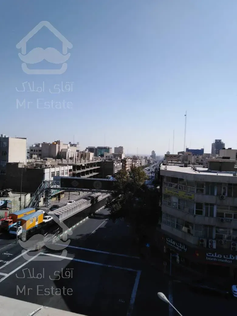 ۲۵۰ متر اداری در میدان توحید