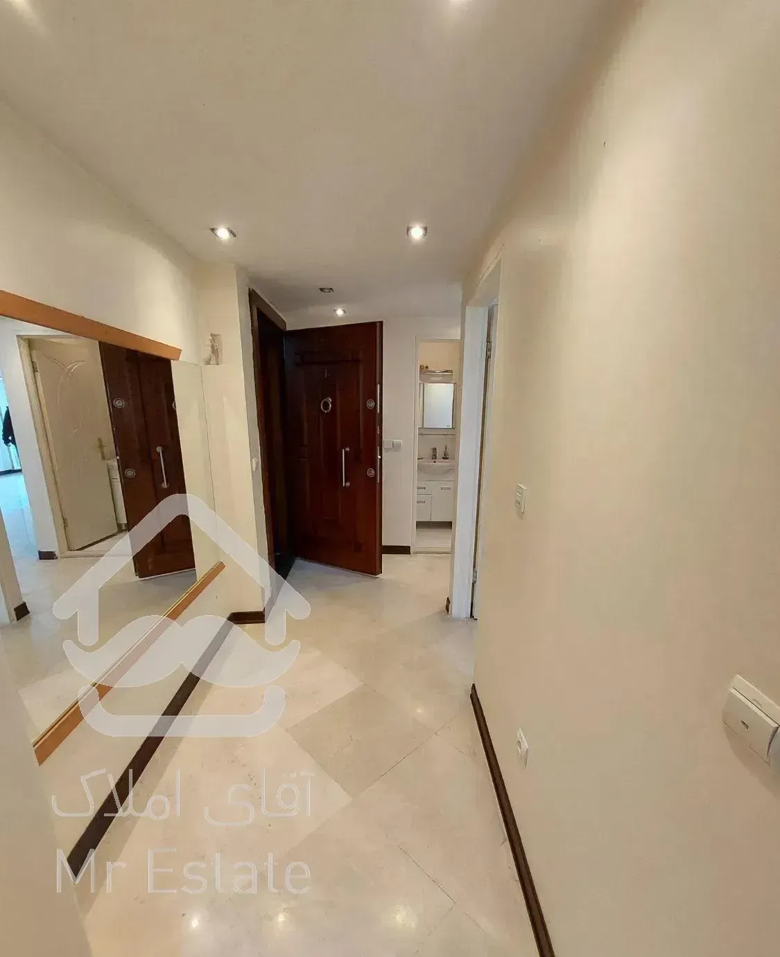 قلهک۹۰متر/۲خوابه/نورمستقیم/امکانات کامل