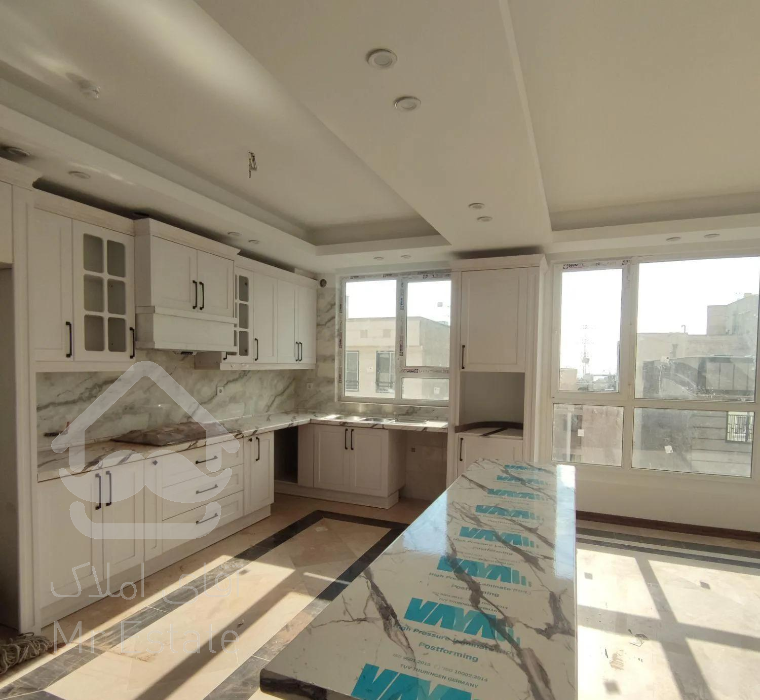 ۱۳۳متر ۳خواب کلید نخورده ۲پارکینگ سندی (کمالی)