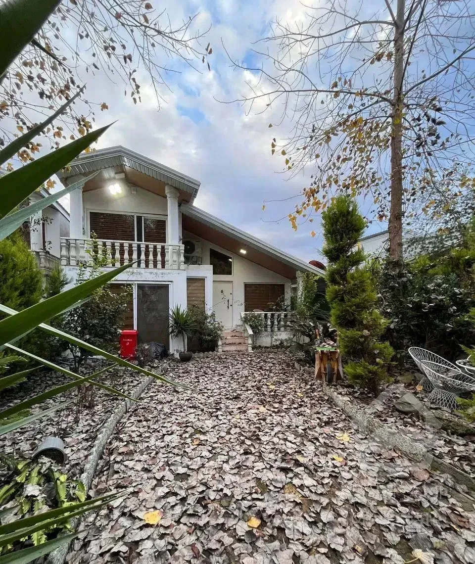 ویلا باغ ۳۰۰م سنددار شهرکی به قیمت ویو جنگل