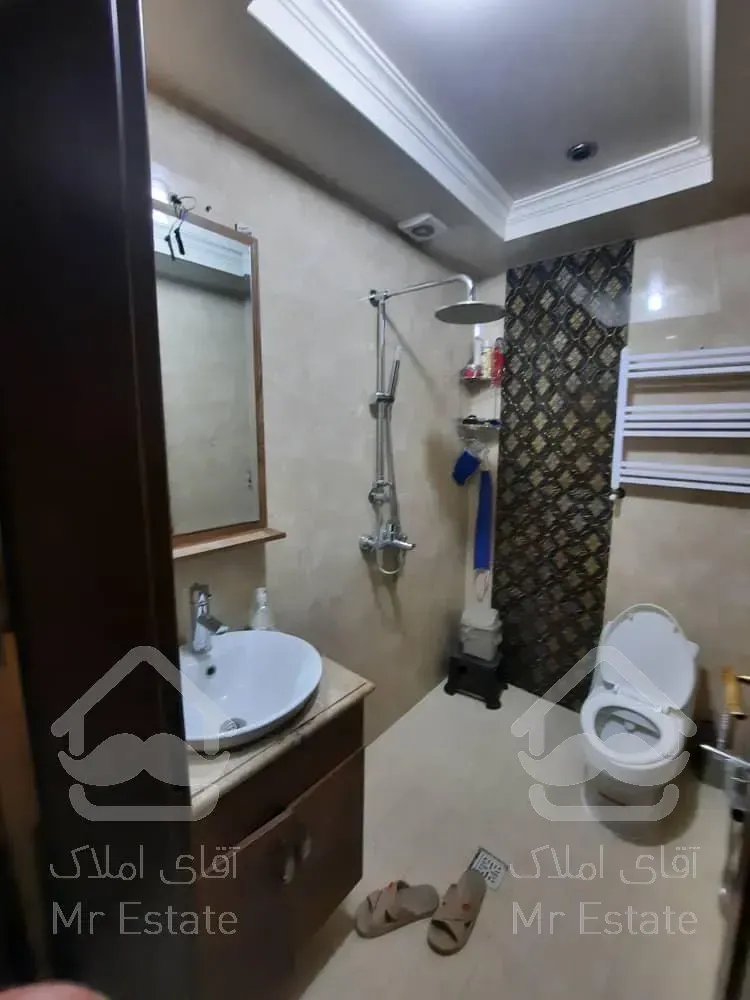 150مترآپارتمان 5ساله واقعی 2پارکینگ آیت الله کاشانی