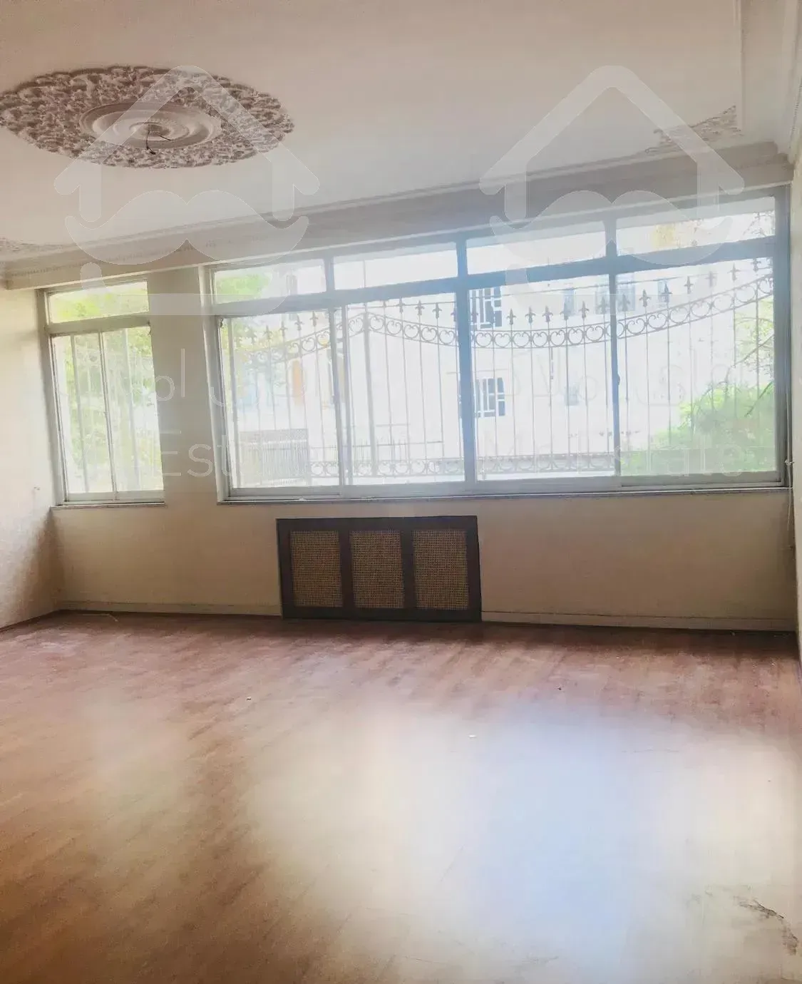 ۲۵۰متر ۴خواب *۳۰متر تراس* میرداماد